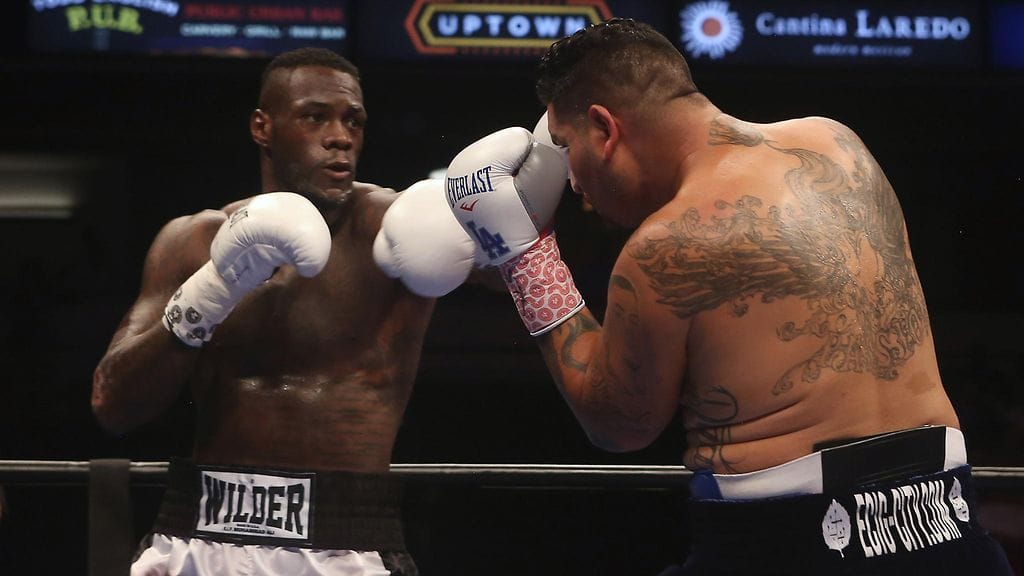 Deontay Wilder kukisti Chris Arreolan.