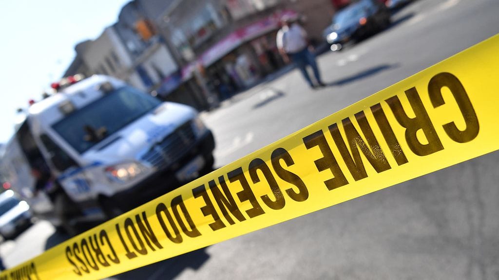 Poliisin tullessa perheen kotiin talossa olivat yhdessä kuolleiden 26- ja 25-vuotiaiden vanhempien kanssa perheen muut lapset.