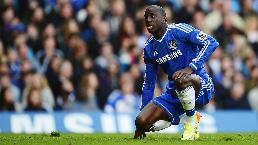 Demba Ba edusti Valioliigassa muun muassa Chelseata. Kuva kaudelta 2013-2014.