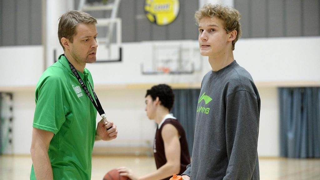 Hanno Möttölä on luotsannut Lauri Markkasta viimeiset kaksi vuotta. Kuva marraskuulta 2014.