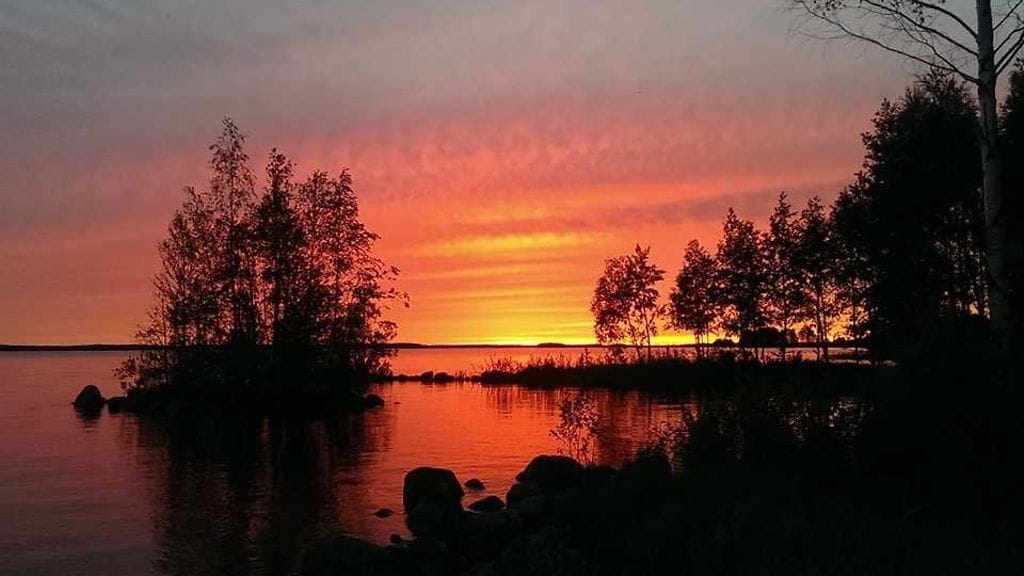 Lappajärven rannalla Vimpelissä mieli lepää. Ei ne turhaan laula että kaikkein kaunein järvi Lappajärvi on... Jaana Joensuu