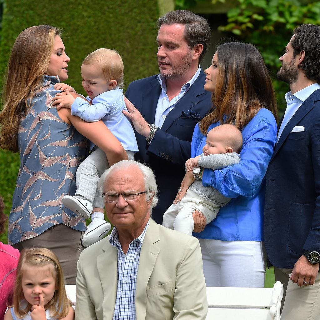 Ruotsin kuninkaalliset 15.7.2016 7: Daniel, Victoria, Madeleine, Chris, Carl Philip, Sofia, Silvia, Kaarle Kustaa, Estelle, Leonore, Nicolas, Alexander, Oscar