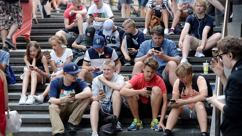 Pokémon Go'n pelaajia Helsingissä 20. heinäkuuta.