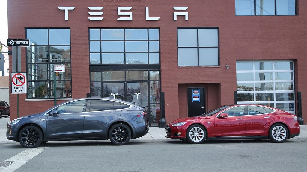 Tesla Model X ja Model S.