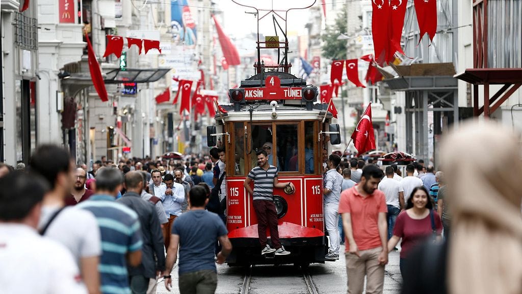 Yhdysvaltain konsulaatit Turkissa ovat keskeyttäneet vierailijaviisumien käsittelyn ainakin toistaiseksi. Kuva Istanbulista.