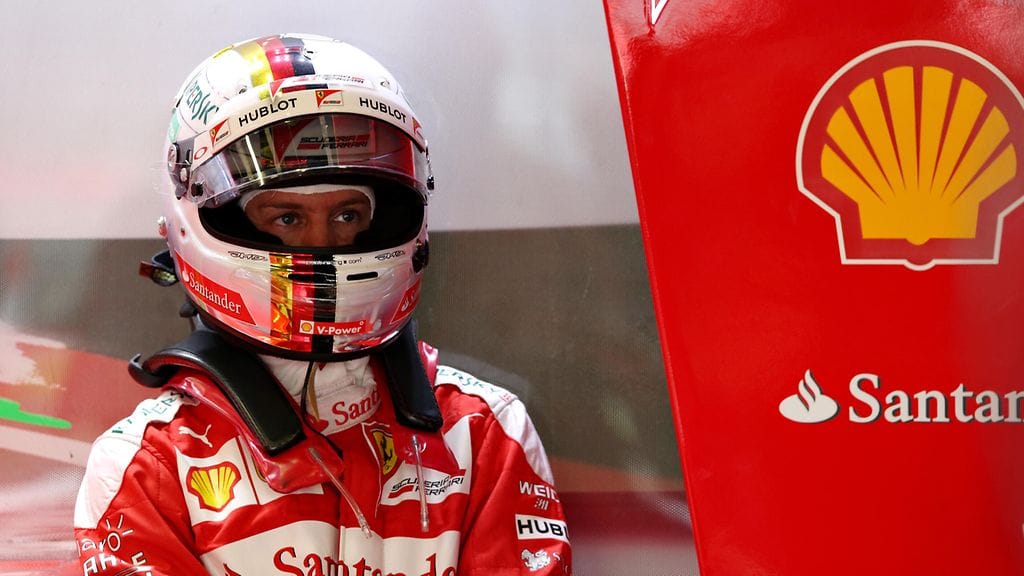 Sebastian Vettelin mielestä rataviivojen elektroninen tarkkailu ei olisi tarpeellista, jos radat olisi suunniteltu paremmin.