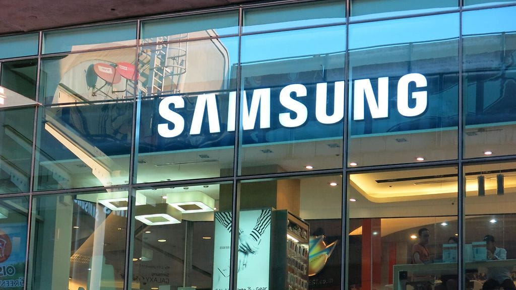 Samsung lähtee haastamaan Applea ja Googlea myös autobisneksessä.