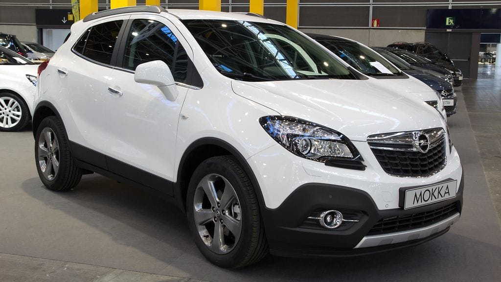Kuvassa Opel Mokka.