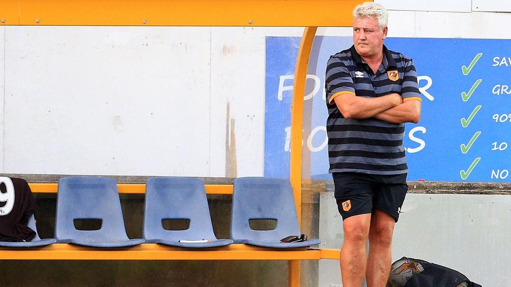 Steve Bruce veti Hull-miehistön harjoituksia vielä aiemmin tällä viikolla.