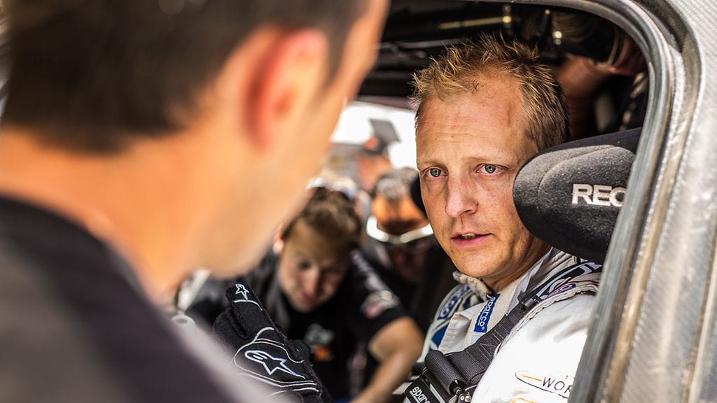 Aavikkorallit ovat rankkaa puuhaa - sen tietää Mikko Hirvonen.