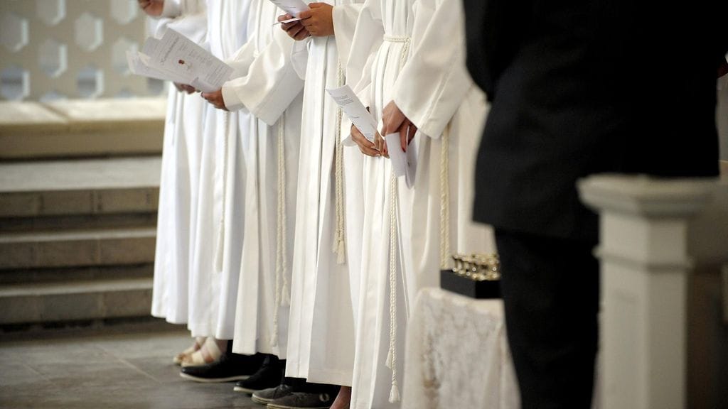 Porilaisella Teljän seurakunnan rippileirillä epäillään ala-ikäiseen henkilöön kohdistunutta seksuaalista ahdistelua. Kuvituskuva.