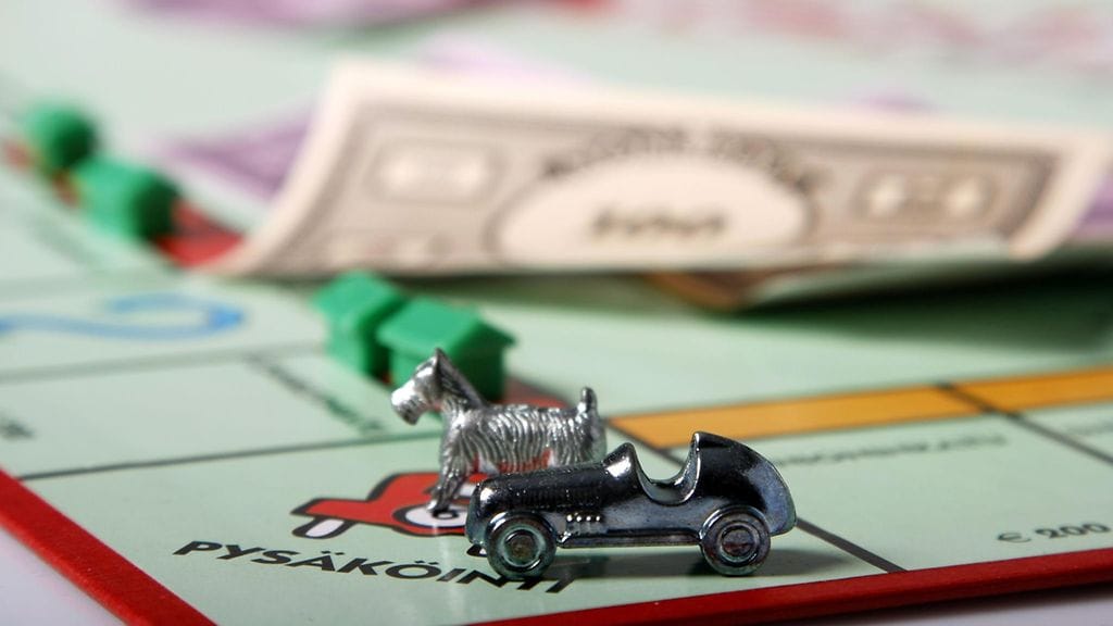 Monopoli on yksi kuuluisimmista perhepeleistä, jota on valmistettu jo yli 80 vuoden ajan.