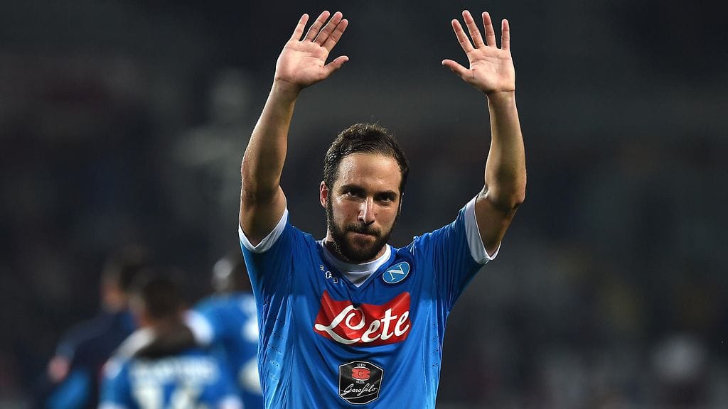 Gonzalo Higuain jättää Napolin.