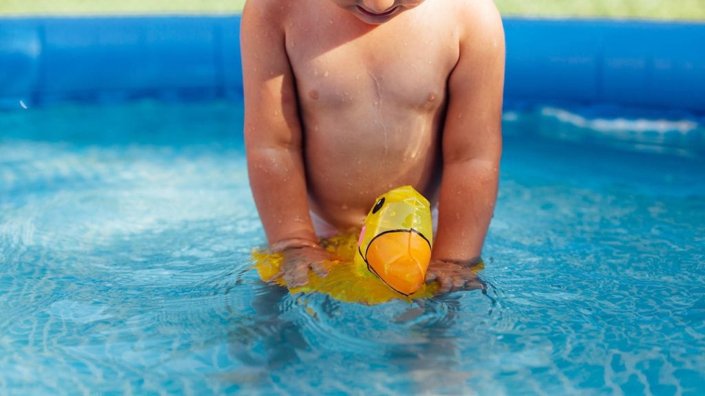 Hengenpelastajan huomautuksesta tuohtunut äiti haluaa lopettaa lasten seksuaalisuudne korostamisen.