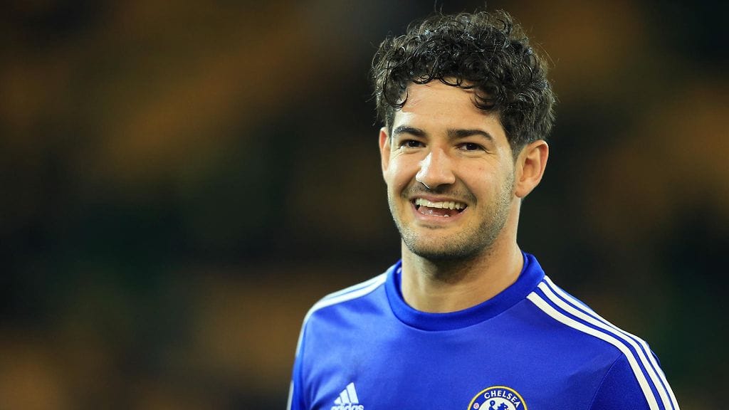 Alexandre Pato Chelsean paidassa viime maaliskuussa.