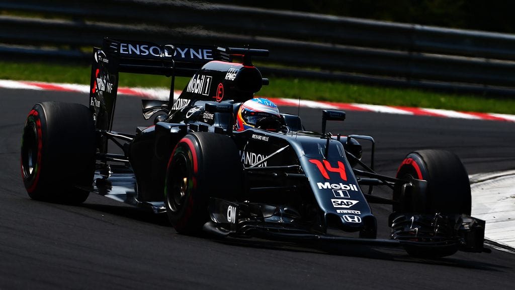 Fernando Alonso McLaren-autossaan.