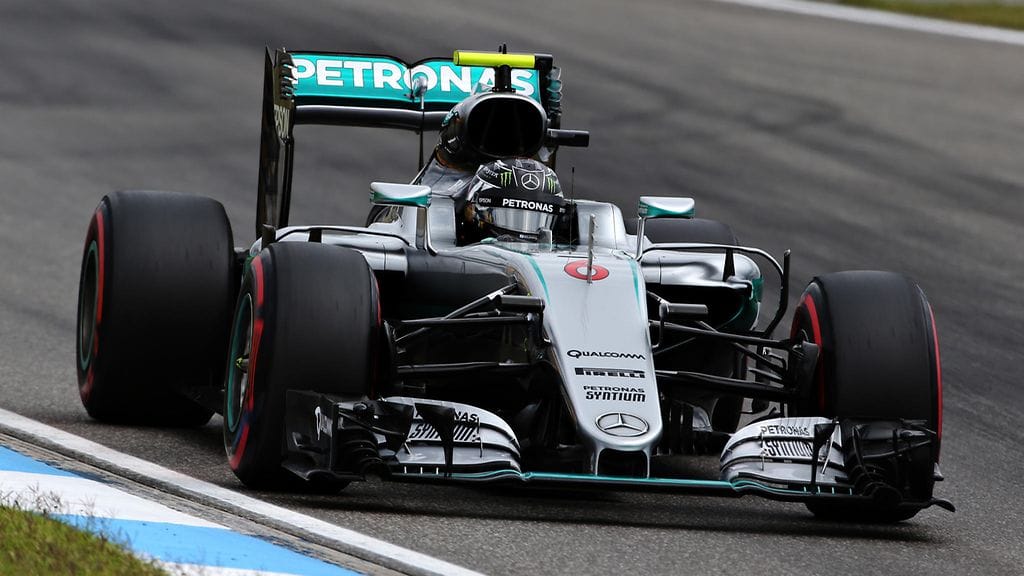 Nico Rosberg ajoi paalulle kotiyleisönsä edessä.