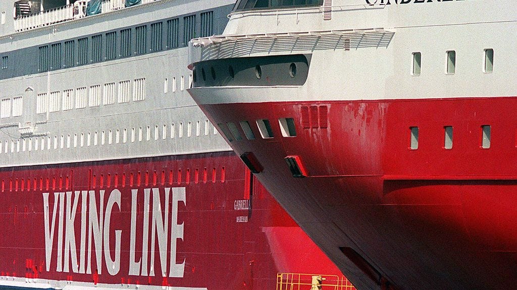 Ruotsin poliisin mukaan suurin osa raiskauksista on sattunut Ruotsin lipun alla risteilevillä Tallink Silja Galaxylla ja Viking Line Cinderellalla.