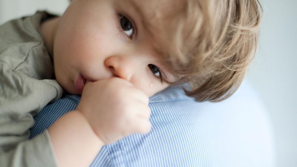 Peukalon imemistä ja kynsien pureskelua pidetään huonoina tapoina, mutta ne saattavat suojata lapsia allergioilta, tutkijat raportoivat.