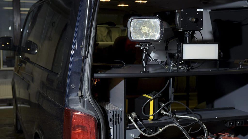 Poliisin nopeusvalvonta-auto.