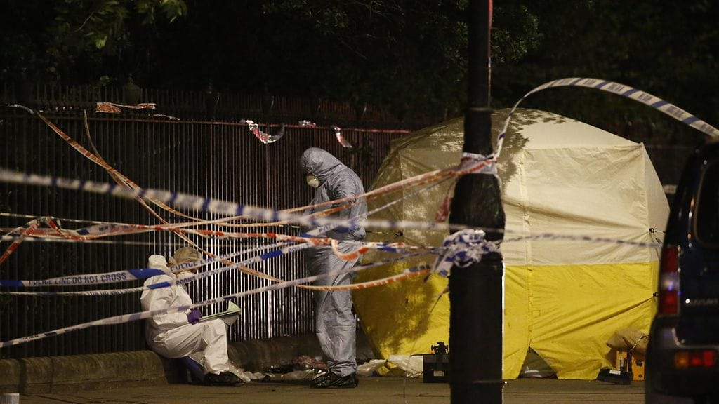 lontoon puukkoisku1 4.8.2016