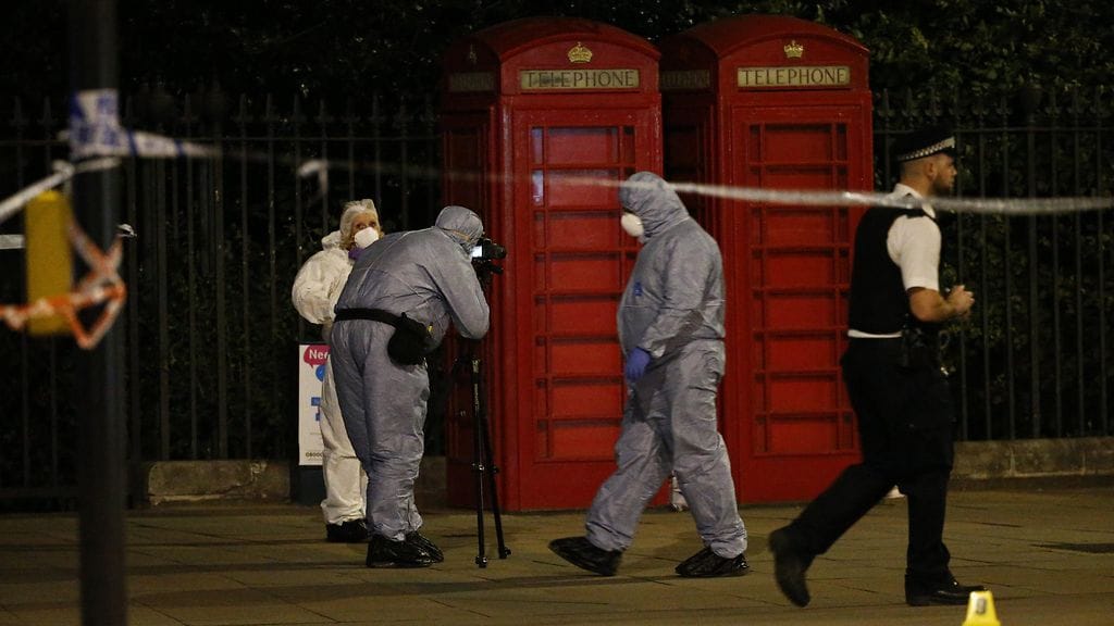 lontoon puukkoisku1 4.8.2016 3