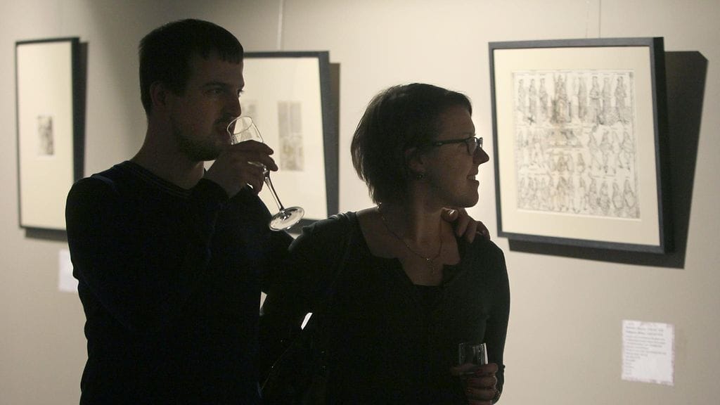 Kirpputorilta löytynyt 500 vuotta vanha Albrecht Dürerin teos oli ollut erittäin hyvässä kunnossa. Kuvassa Dürerin töitä esitteillä moskovalaisessa galleriassa vuonna 2012.