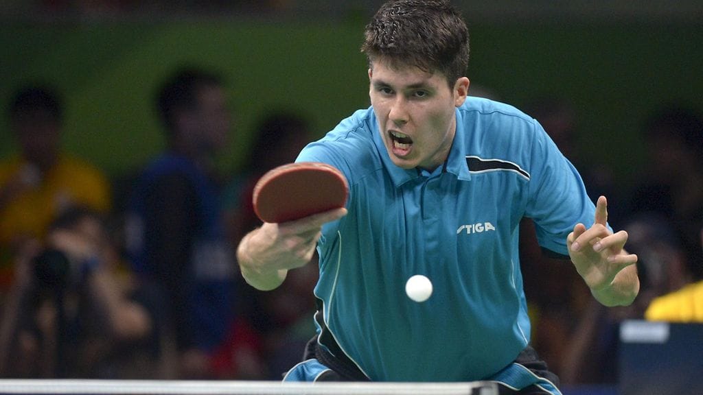 Benedek Olah haastaa sunnuntaina tanskalaisen Jonathan Grothin.