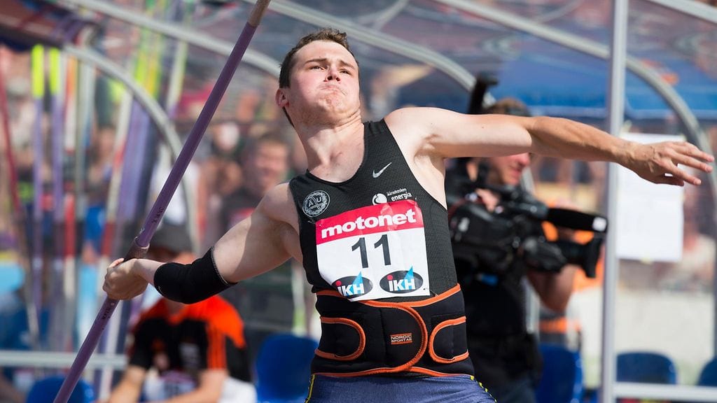 Jami Kinnunen heittää heinäkuussa Oulun Kalevan kisoissa.