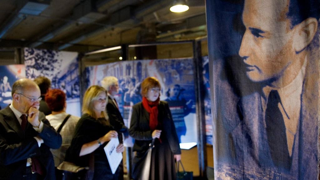 Ruotsin ulkoministeriö järjesti Raoul Wallenbergiin keskittyvän valokuvanäyttelyn Tukholmassa vuonna 2011.