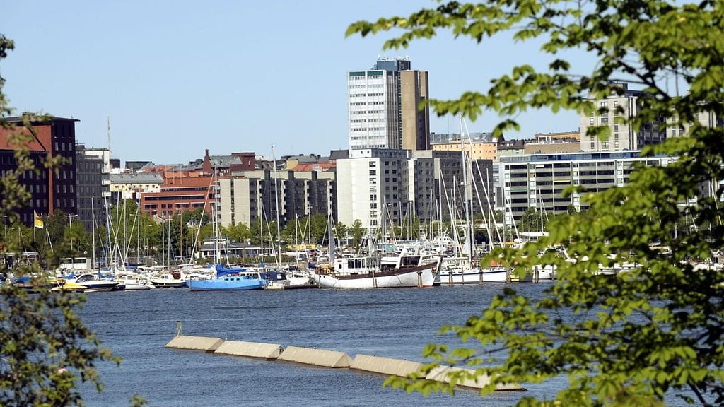 Pelastuslaitokselta arveltiin STT:lle vainajan päätyneen veteen kuluvan vuorokauden aikana. Arkistokuva Merihaan alueelta vuodelta 2009.