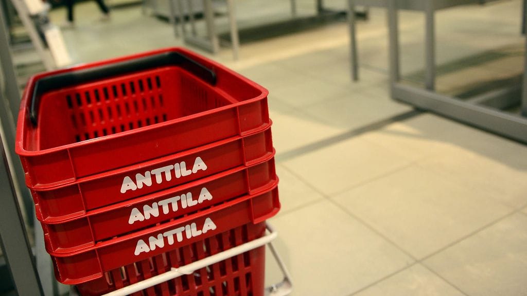 Huuto.netin ilmoituksessa ostoskorien arvoksi on määritelty 59 euroa.