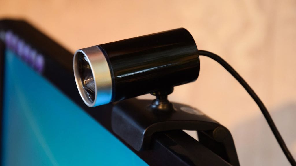 Webbikamera kuvasi tyttöjen makuuhuoneesta livekuvaa tuhansille silmäpareille.