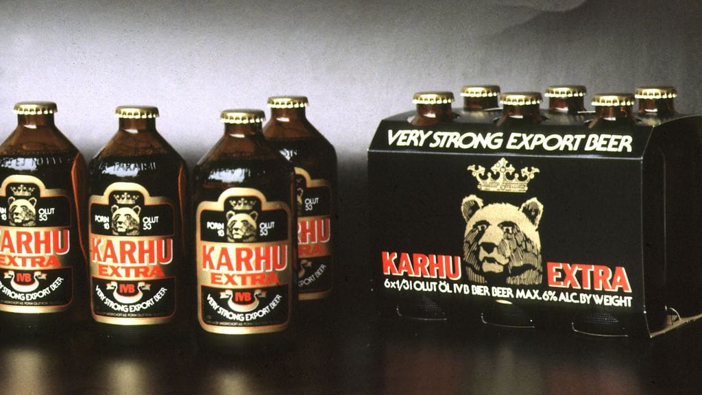 Vuonna 1983 Karhua valmistettiin erikoiserä, joka poikkesi ulkonäkönsä puolesta valtavirrasta.