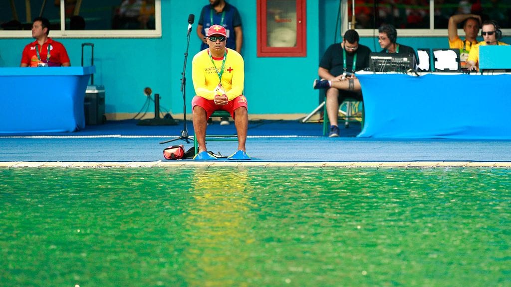 Rion vihreää vettä