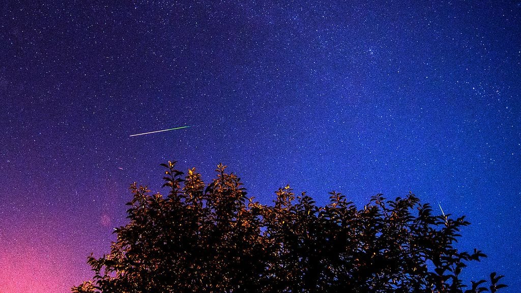 Perseidien tähdenlento kuvattuna Makedoniassa elokuussa 2016.