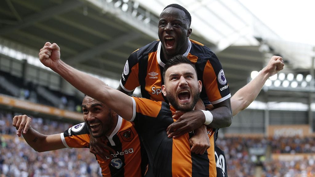 Robert Snodgrass (edessä oik.) täräytti voitto-osuman Hullin kannattajien riemuksi.