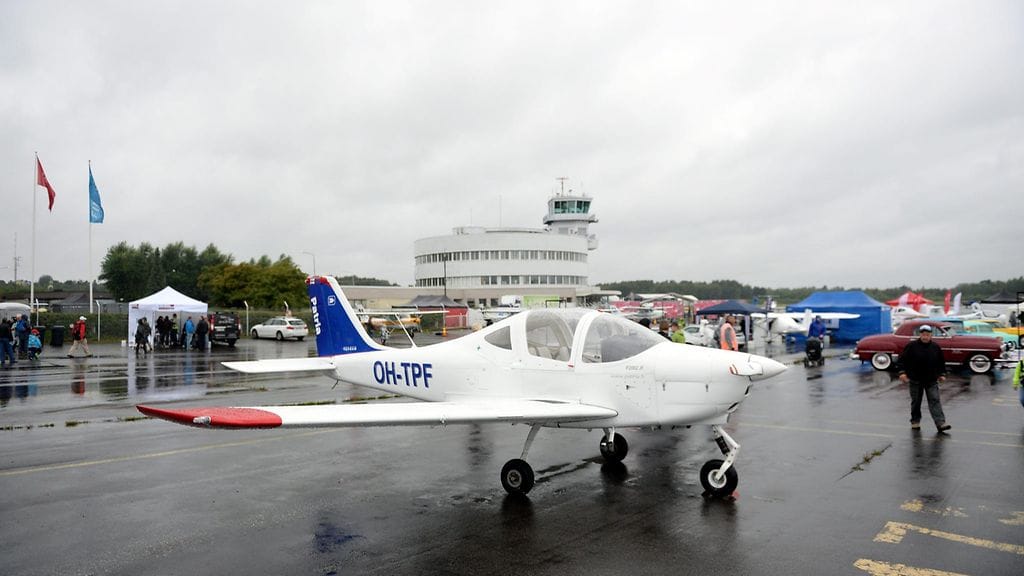 Malmin lentokenttä sai jatkoaikaa toiminnalleen.