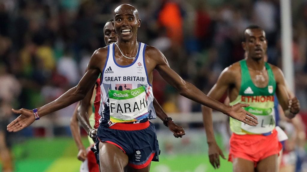 Mo Farah otti omansa Rion kympillä.