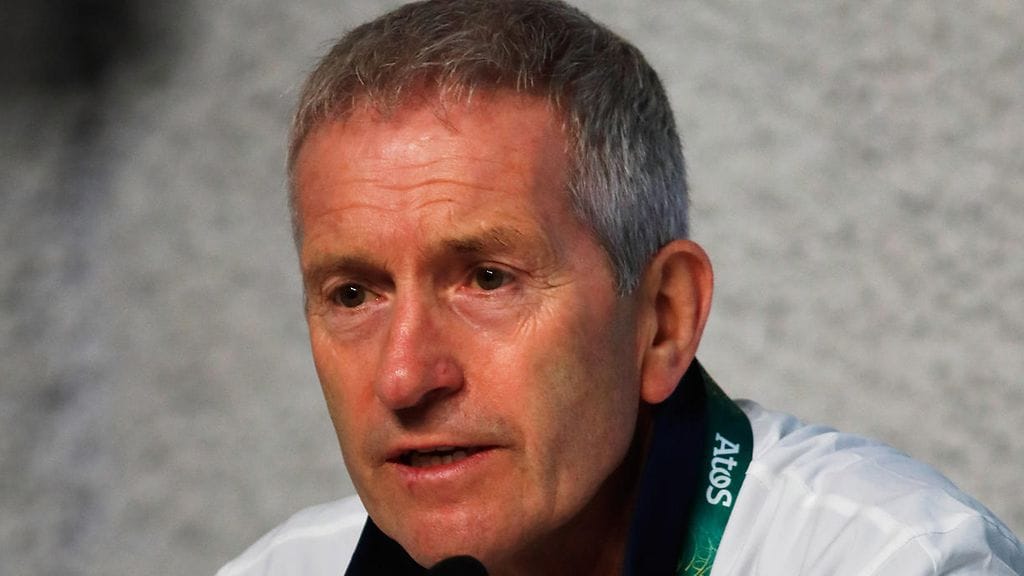 Ison-Britannian uinnin päävalmentaja Bill Furniss.