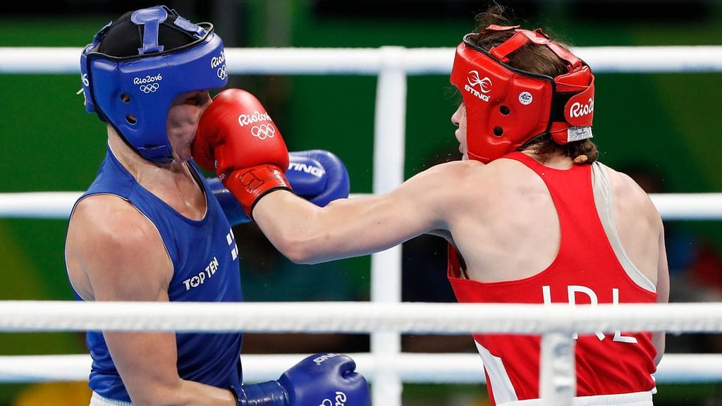 Mira Potkonen yllätti olympiavoittaja Katie Taylorin upeilla otteillaan. Vastustajaleirissä tappiota ei silti sulatettu.