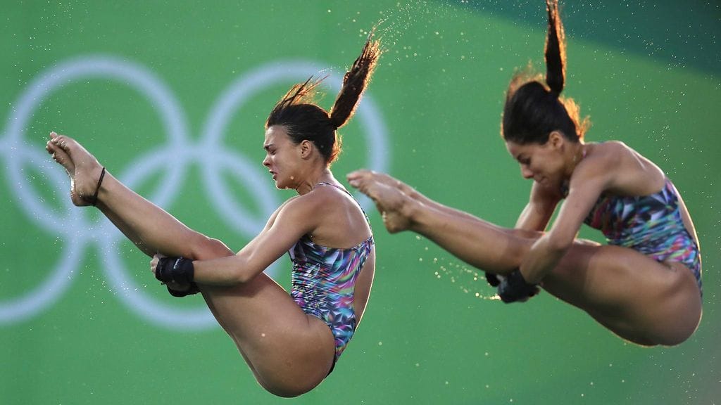 Ingrid Oliveira ja Giovanna Pedroso Rion olympialaisten pariuimahyppykisassa 2016.