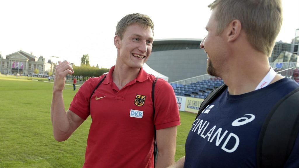 Thomas Röhler ja Antti Ruuskanen juttusilla EM-kisoissa heinäkuussa.