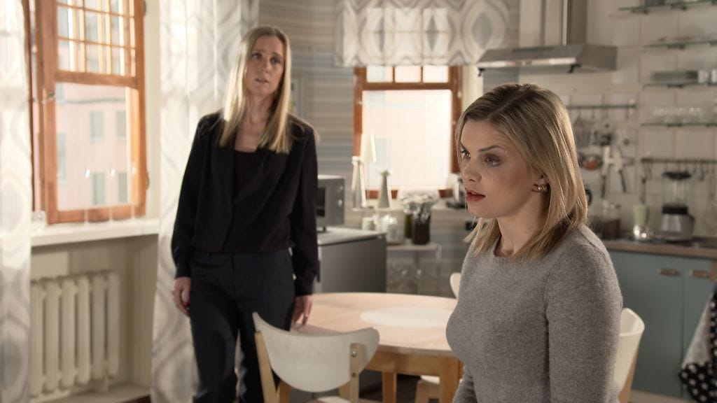 3028 02 camilla monica