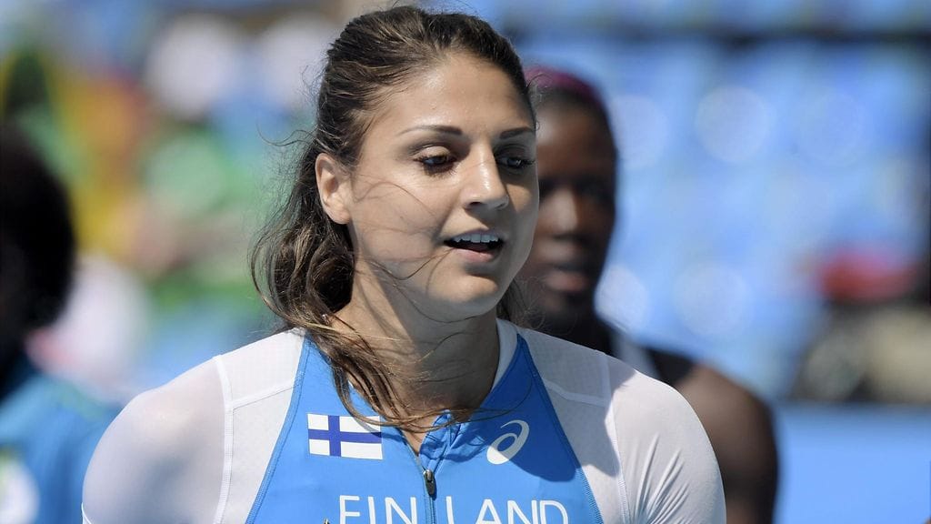 Nooralotta Neziri sai puristettua hyvän ajan pika-aitojen alkuerissä.