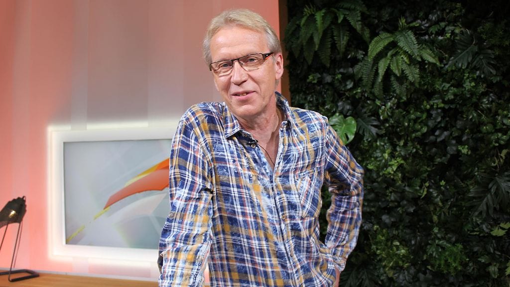 Tapani Kiminkinen vastaa tavallisten suomalaisten kysymyksiin selkokielellä.