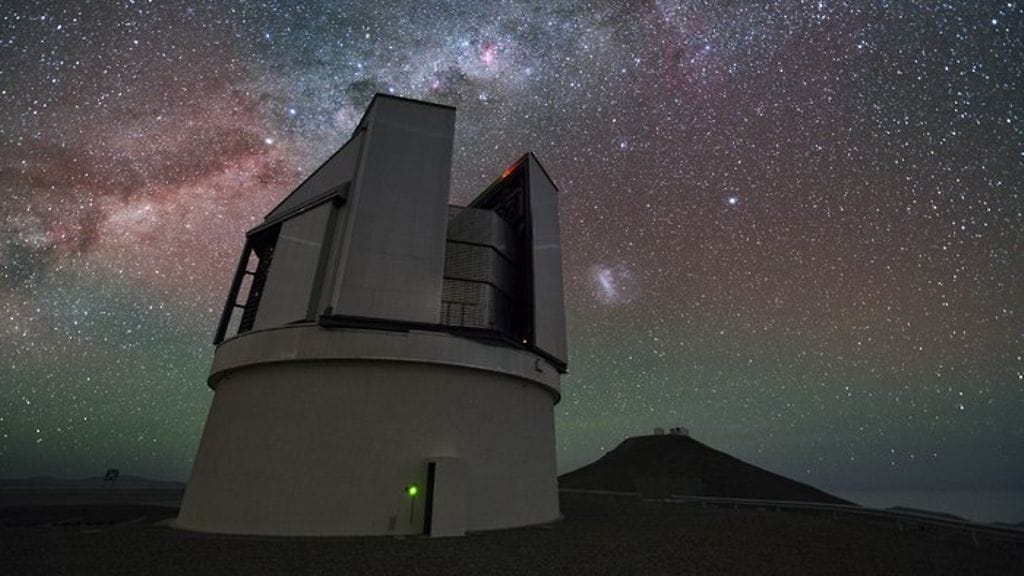 beletsky_paranal_09f