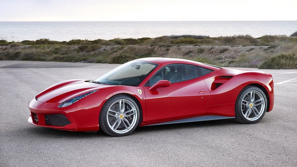 Kuvassa Ferrari 488 GTB.