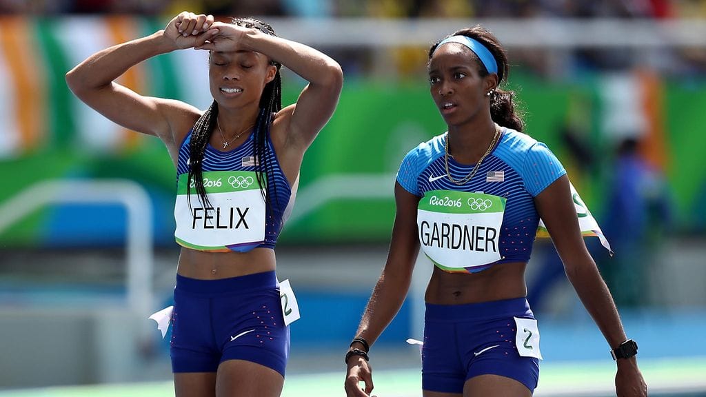 Allyson Felix ja English Gardner olivat epäuskoisia alkueräjuoksun jälkeen.