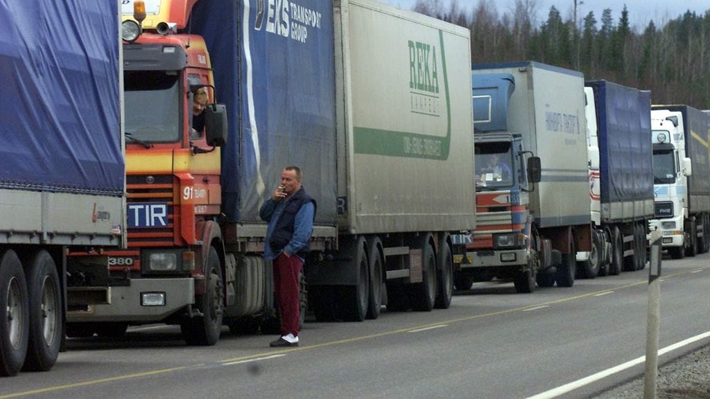 Toukokuussa 2001 kessu paloi ahkeraan Nuijamaan rekkajonossa.